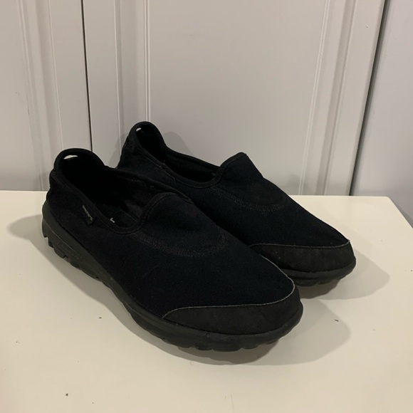 Women’s Go Walk shoes size 8.5 - Picture 1 of 11